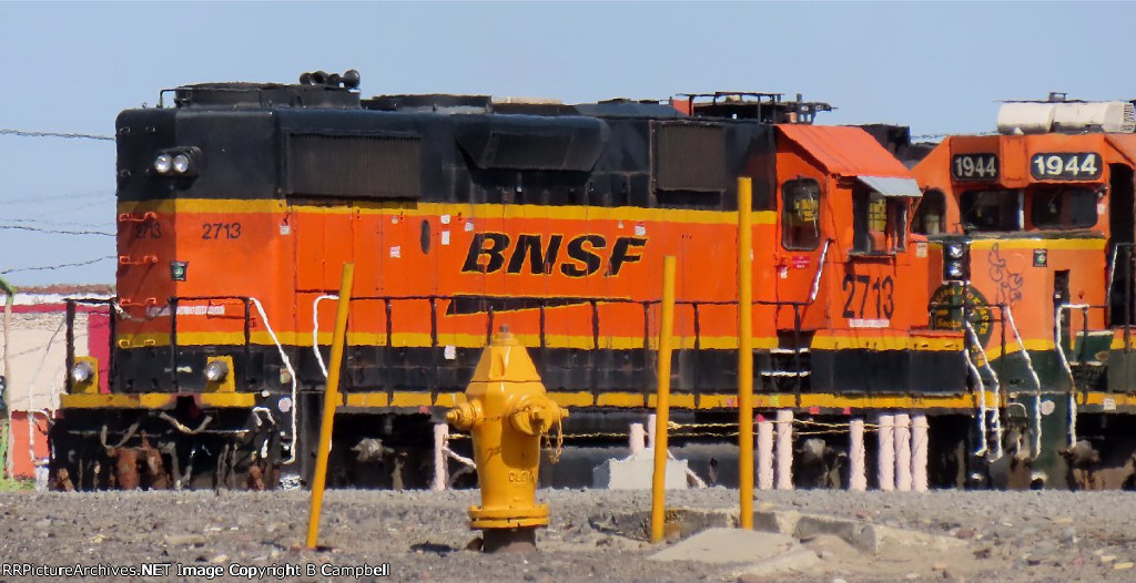 BNSF 2713